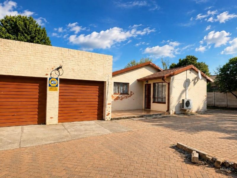 Unlock the Potential of This Spacious Fauna Family Home - Photo 1