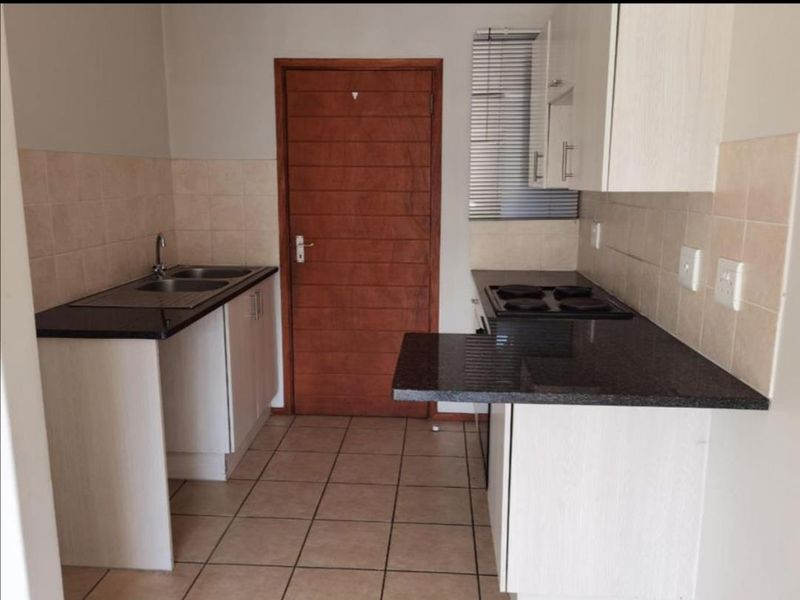 2 Bedroom Apartment - Photo 4