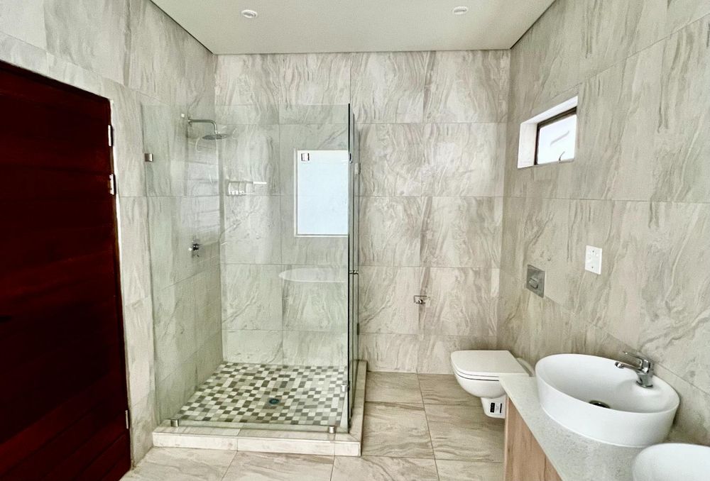 Main Bedroom Bathroom