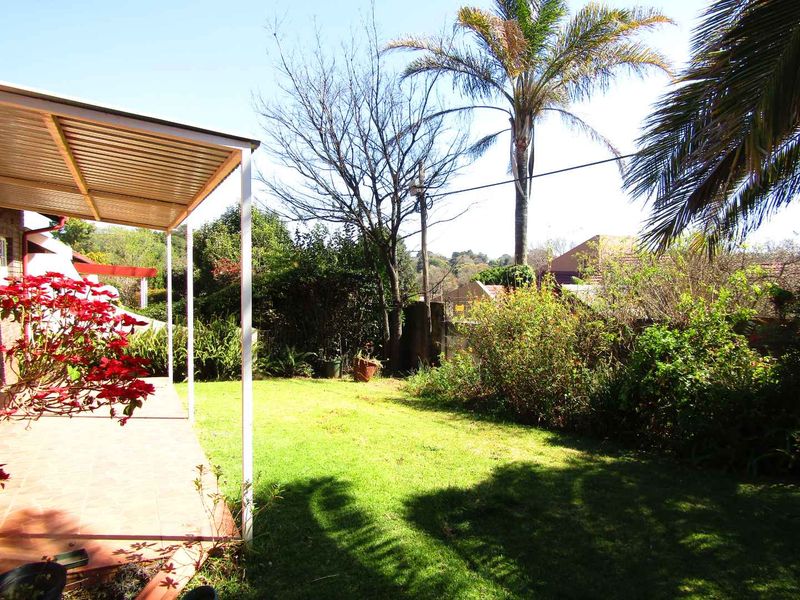 Charming Life Rights Home in Secure Retirement Village - Photo 7