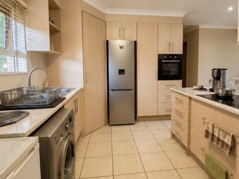 Perfectly Positioned 3-Bedroom Simplex with Private Yard & Parking - Photo 1