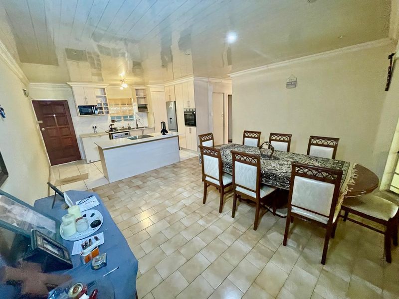 . Charming Cluster Home in Birch Acres – Your Perfect Retreat! - Photo 8