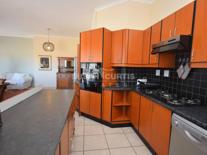 STUNNING 3 BEDROOM TOWNHOUSE IN VOGELSTRAND IS FOR SALE - Photo 10