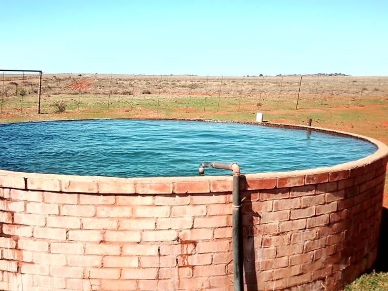 GAME AND CATTLE FARM.INEXHAUSTIBLE WATER.GAME FENCING WIRE.ALSO PLOWLANDS. - Photo 3