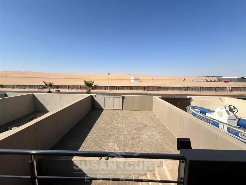 HOME WITH DUNE VIEWS - Photo 5