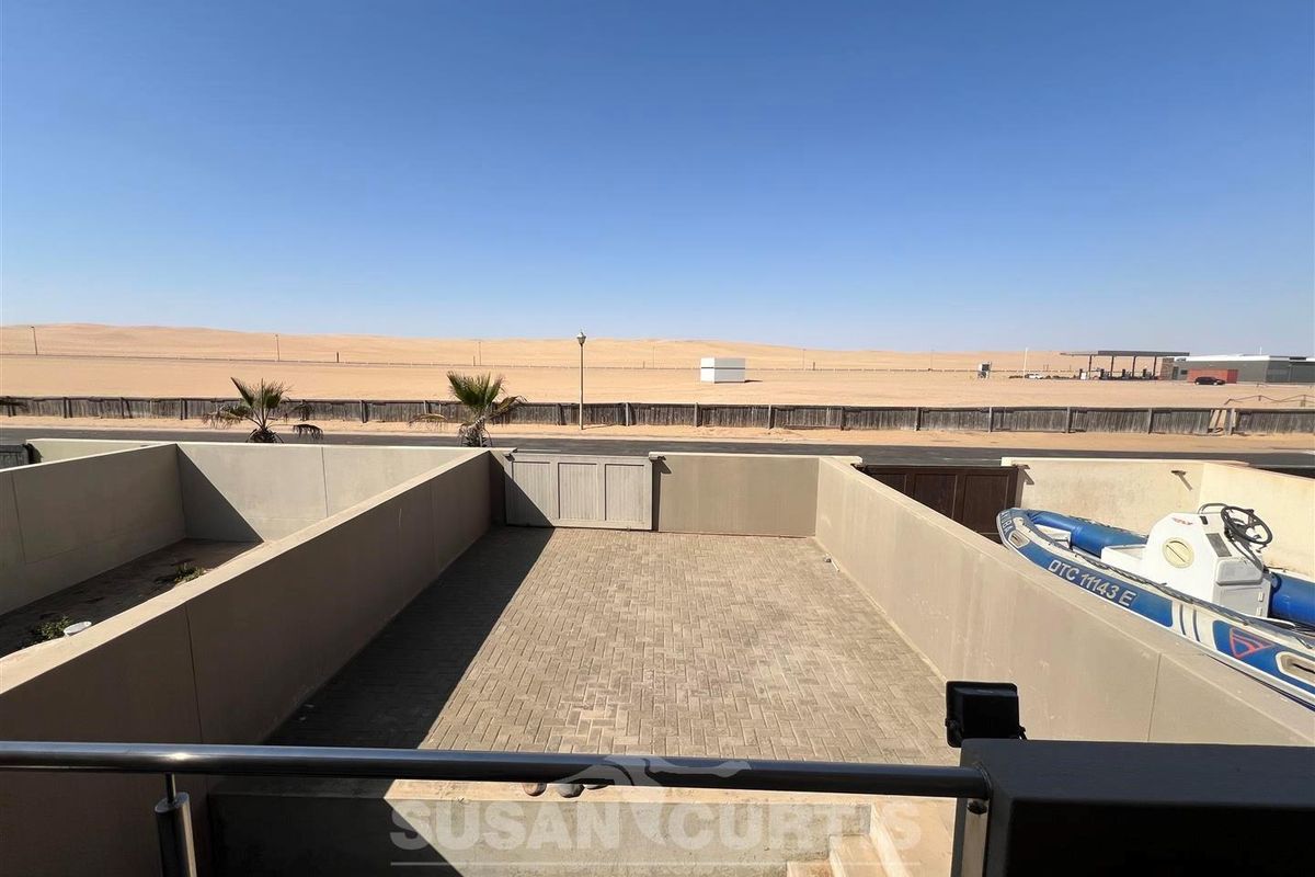 HOME WITH DUNE VIEWS - Photo 5