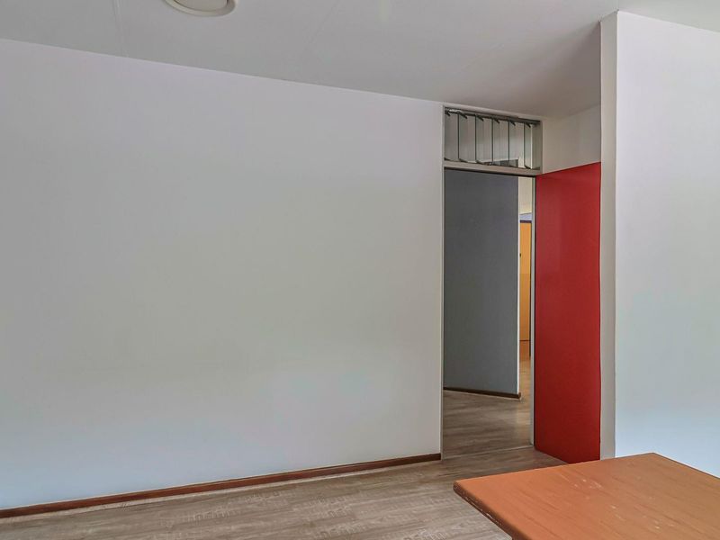 Prime 104m2 Office Suite in 14th Avenue Centre, Fairland For Sale or to Rent - Photo 9