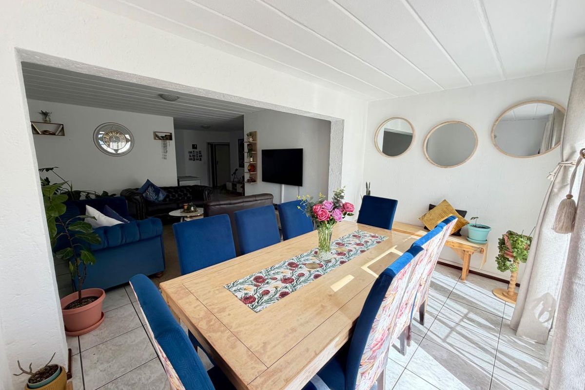 Immaculate Ground Floor Unit for Rent - Photo 5