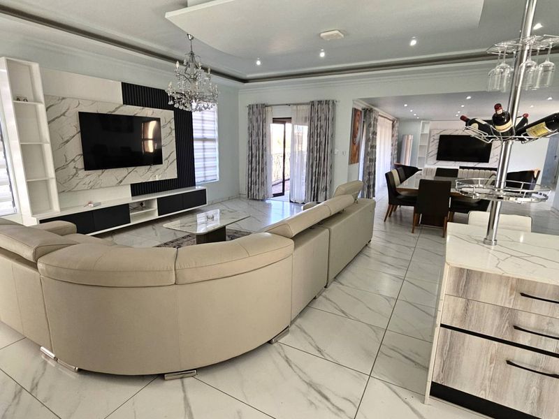 3 Bedroom Luxury Family Home In Estate d Afrique - Photo 6