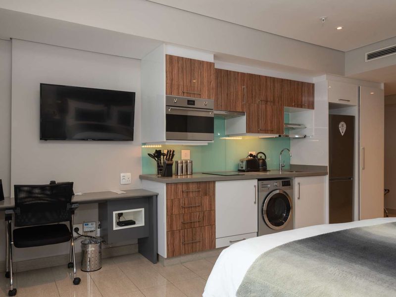 STUDIO APARTMENT FOR SALE - Photo 2