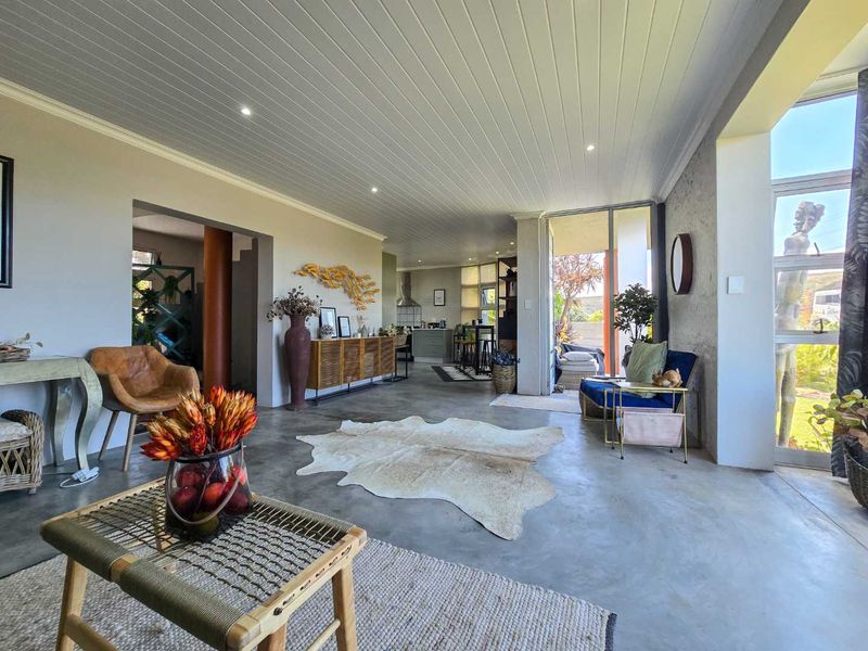 Stunning home with river view for sale in Stilbaai-Wes. - Photo 7
