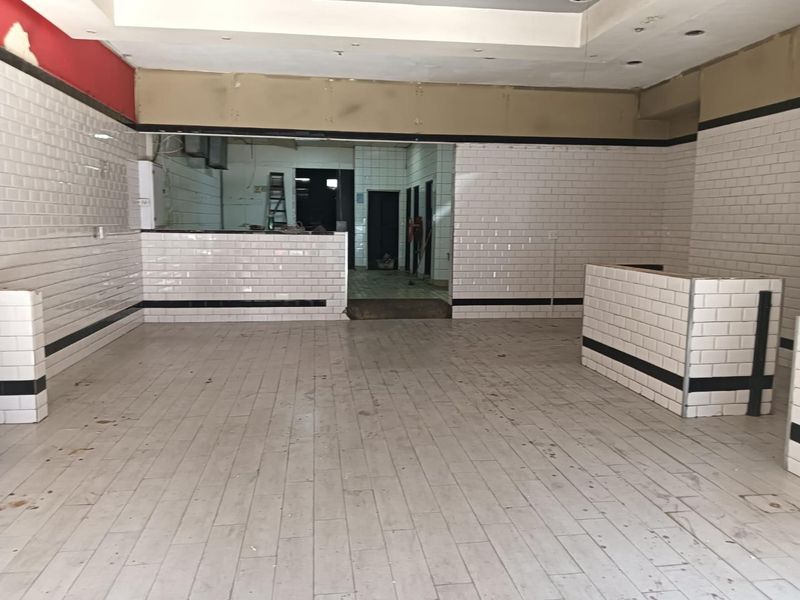 Shop to let in Durban CBD - Photo 2