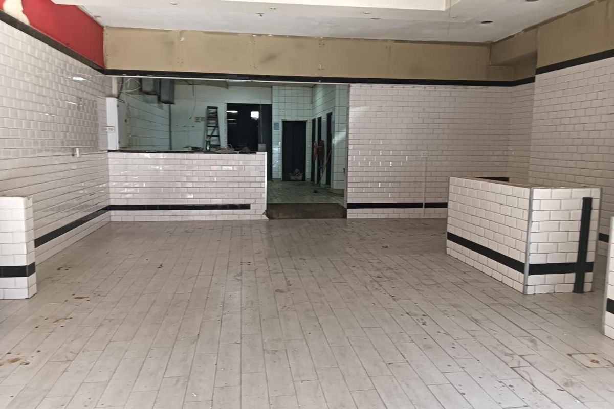 Shop to let in Durban CBD - Photo 2