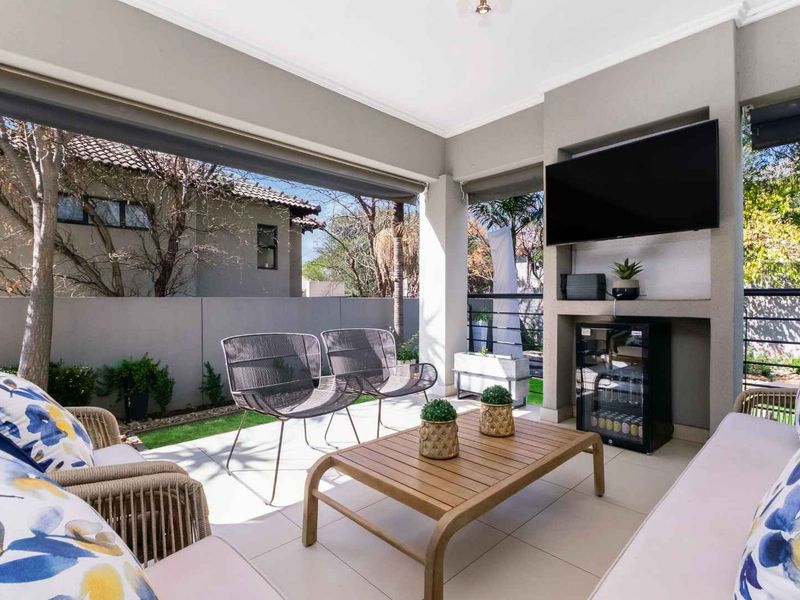 SECLUDED RESIDENCE IN HIGHLY SOUGHT AFTER, PICTURESQUE LOCATION - Photo 2