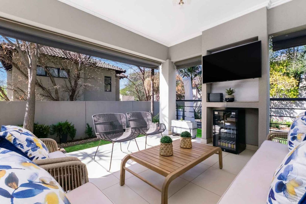 SECLUDED RESIDENCE IN HIGHLY SOUGHT AFTER, PICTURESQUE LOCATION - Photo 2