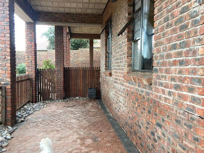Double Storey Duette - Photo 3