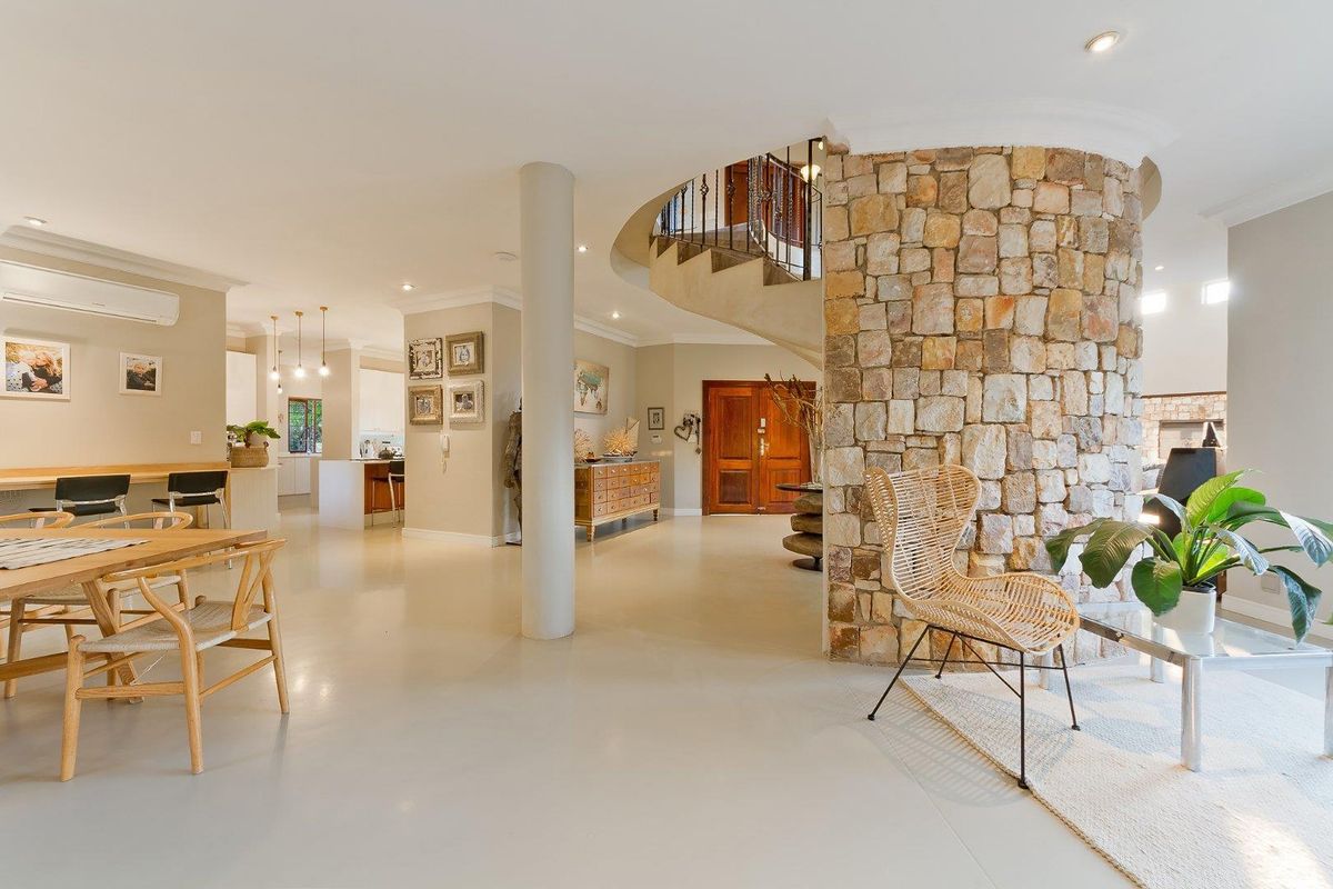 PERFECTLY PRIVATE ENTERTAINER HOME, OOZING WITH CHARACTER AND CHARM WITH A GORGEOUS BREATH-TAKING VIEW - Photo 5