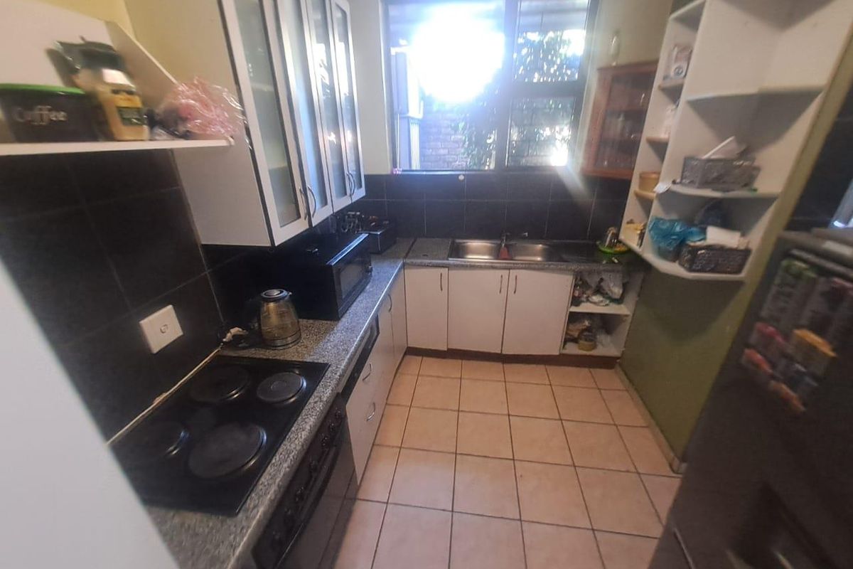 2.5 bedroom Townhouse for sale - Photo 4