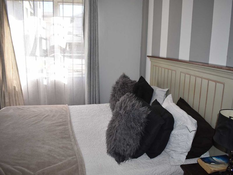 Invest in the Best! - Photo 6