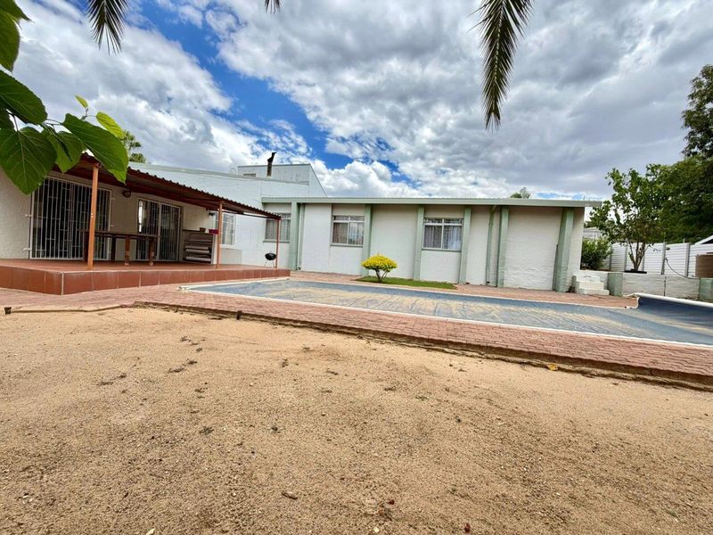 5 Bedroom House For Sale in Olympia - Photo 6