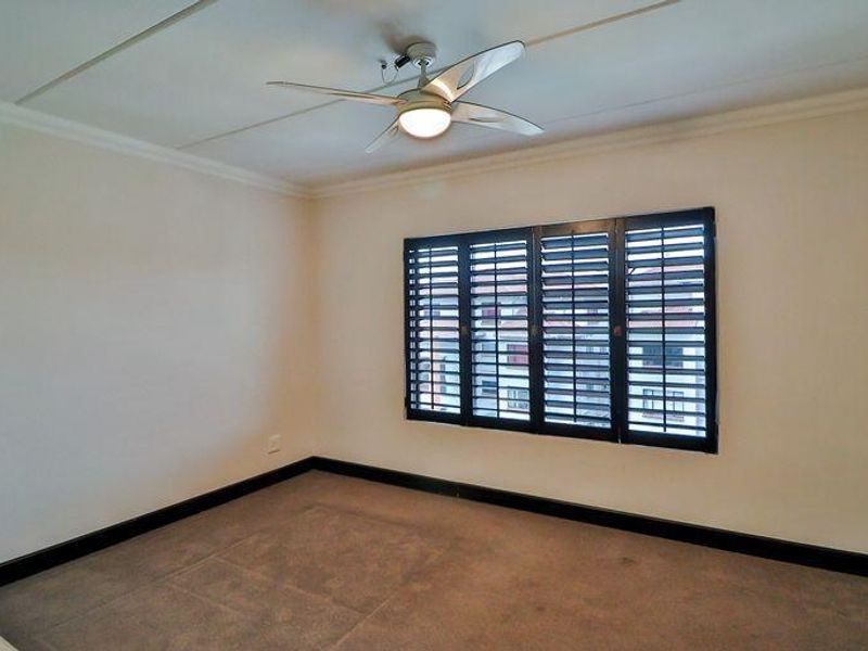 Modern Loft Apartment, Ideal for Young Professionals or Investors! - Photo 5