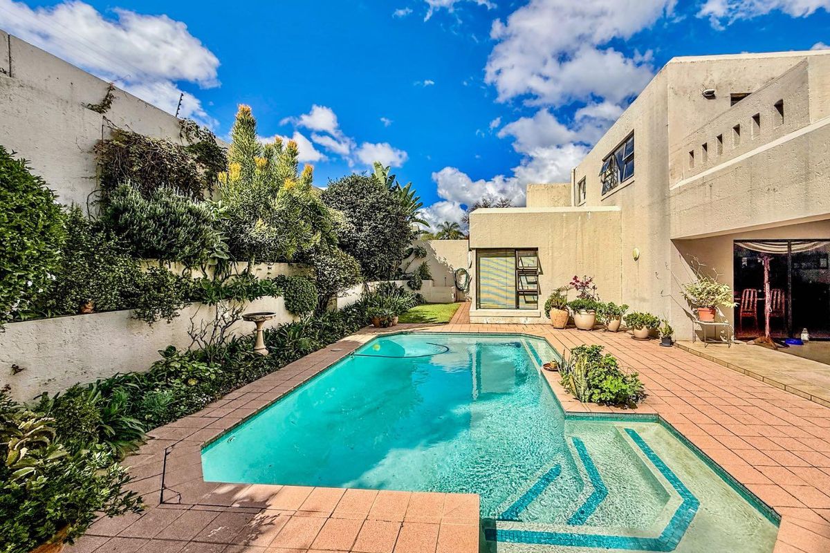 Prime Bryanston Gem Near St Stithians — Bring Your Vision - Photo 3