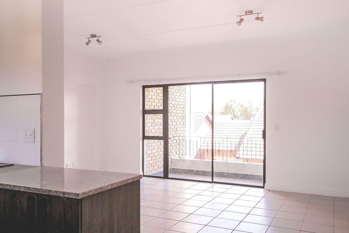 Modern Upstairs Unit - Photo 3