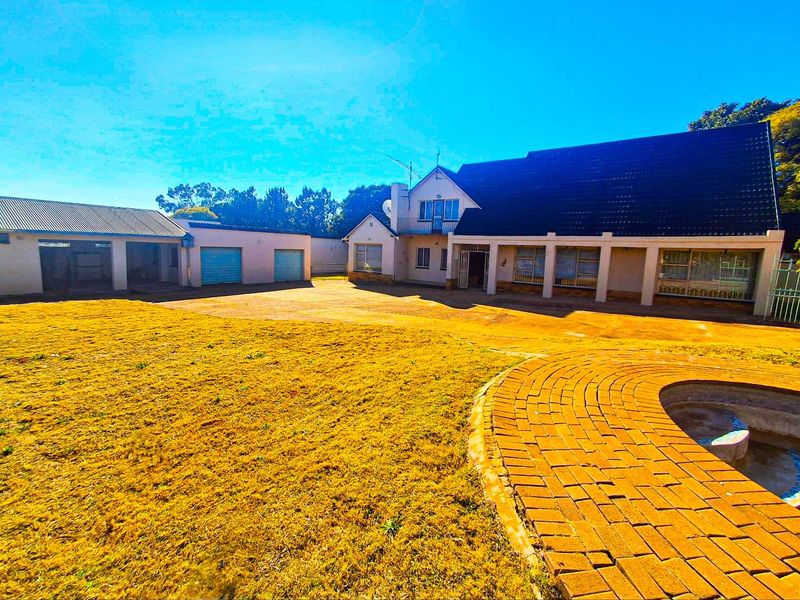 PRICE IS NEGOTIABLE! "An ideal home featuring a vast expanse of land of 2.5 Hectares" - Photo 2