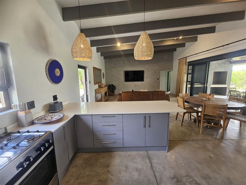 Bush Home to rent in Zandspruit Bush & Aero Estate, Hoedspruit - Photo 9