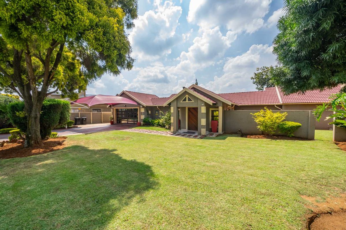 A ready to move in home in a secure area - Photo 3