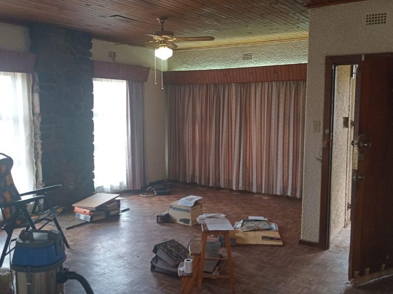 3 Bedroom House for Sale in Evanspark Johannesburg South - Photo 4