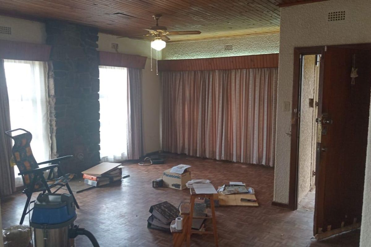 3 Bedroom House for Sale in Evanspark Johannesburg South - Photo 4