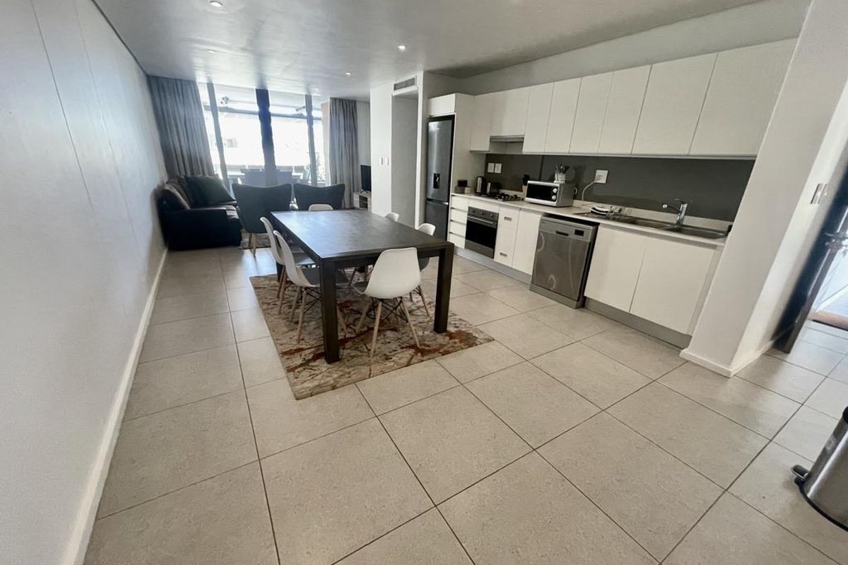 Hendra - Fully Furnished Luxurious Ground Floor 3 Bed, 3 Bath Apartment To Rent - Photo 5