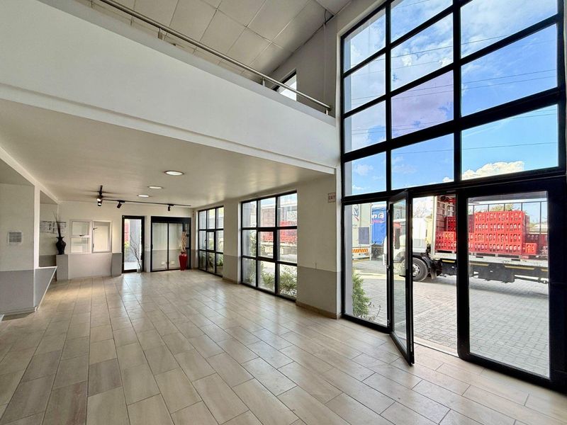 Spacious Warehouse in Samrand - Photo 2