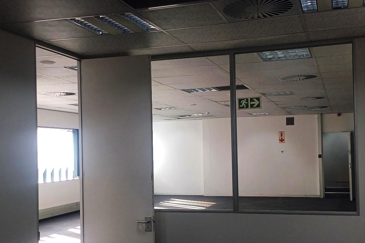 Office Space available - Photo 5