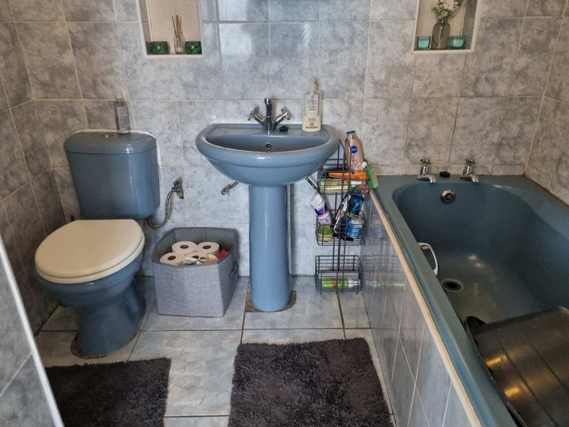 Immaculate Apartment  at Joy Ann Heights Amalinda. - Photo 9
