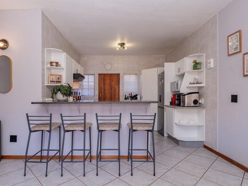 FULL TITLE DUPLEX - Photo 10