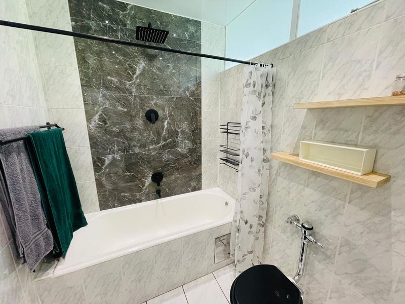 1 Bedroom Apartment for Sale in Benmore Gardens - Photo 9