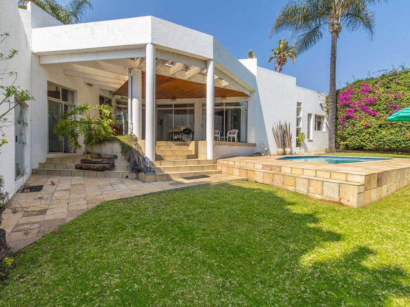 Delightful 3 Bed Family Home within walking distance to St Stithians College - Photo 7