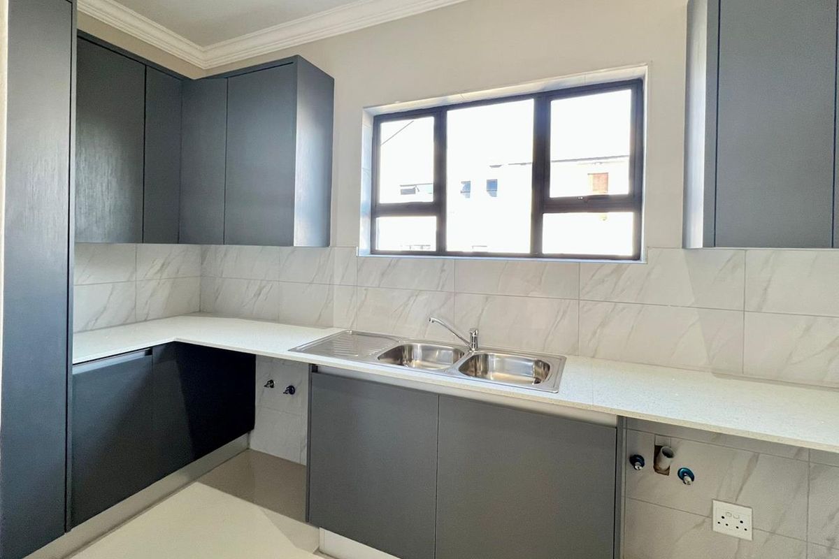4-Bedroom Duet House for Sale in Zambezi Manor Lifestyle Estate - Photo 5