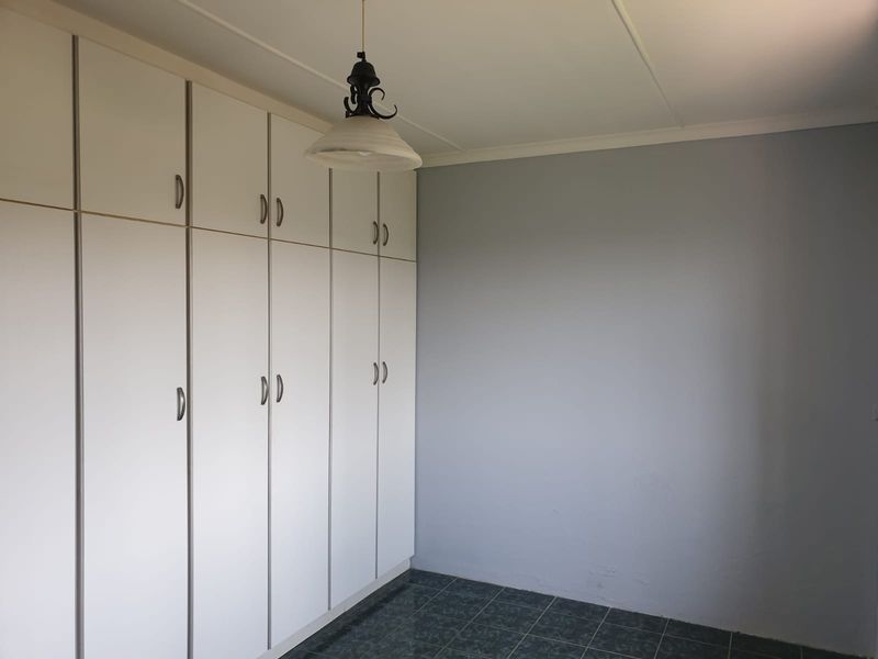 Smallholding for Sale Redcliffe. - Photo 8