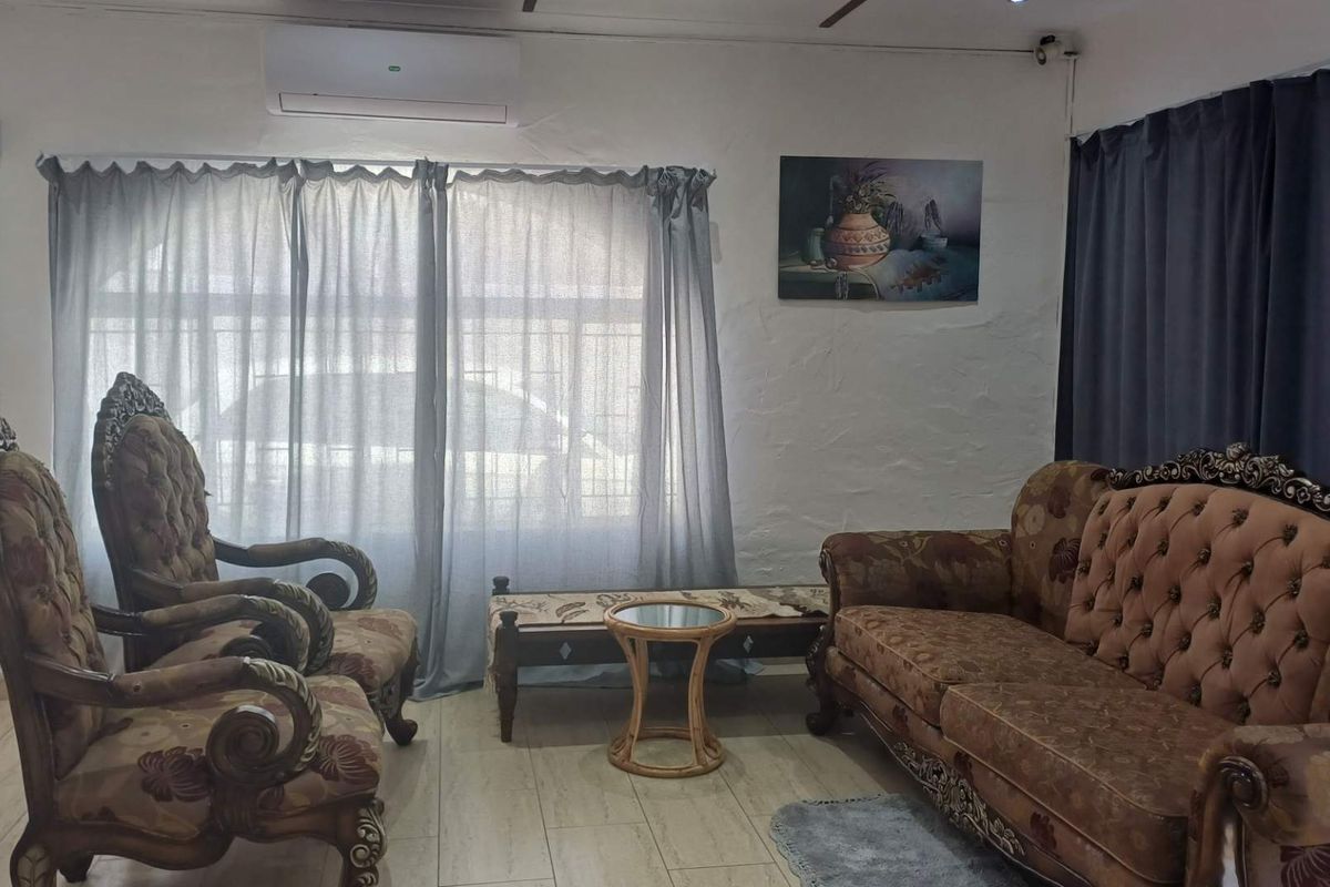 To Let (furnished) - Photo 4