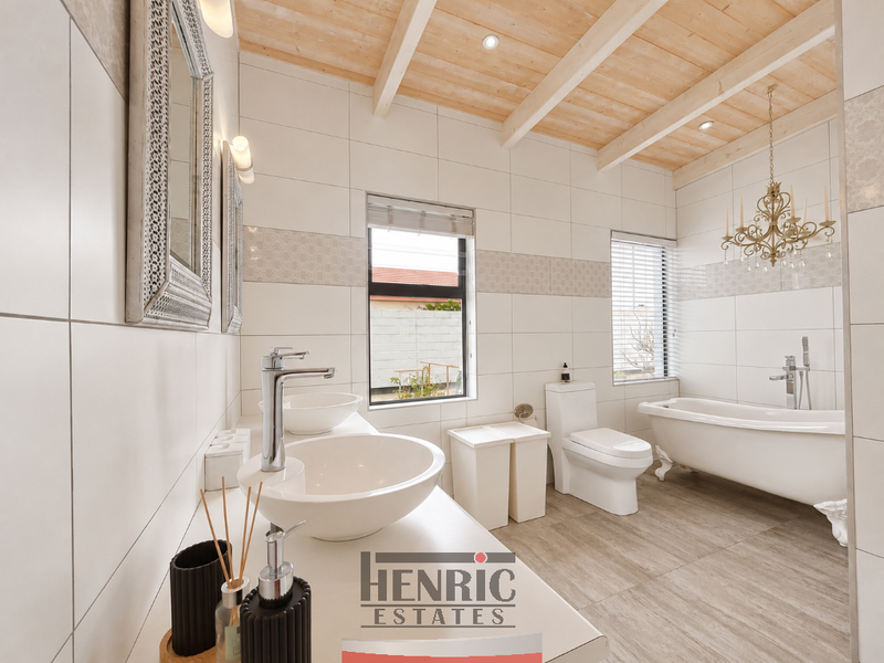 Truly one of the most stylish, elegant, and practical homes in Kramersdorf - Photo 5
