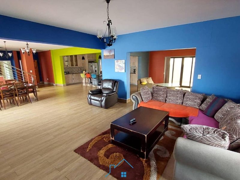 Spacious 4-Bedroom Family Home with Modern Comfort, Classic Charm & Prime Coastal Living. - Photo 6