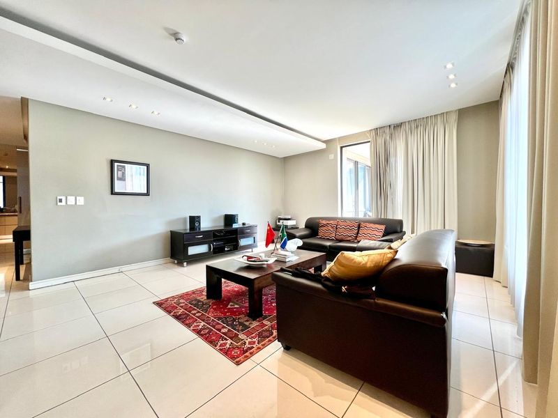 LUXURIOUS TWO BED APARTMENT IN THE EXCLUSIVE THE REGENT FOR RENTAL - Photo 2