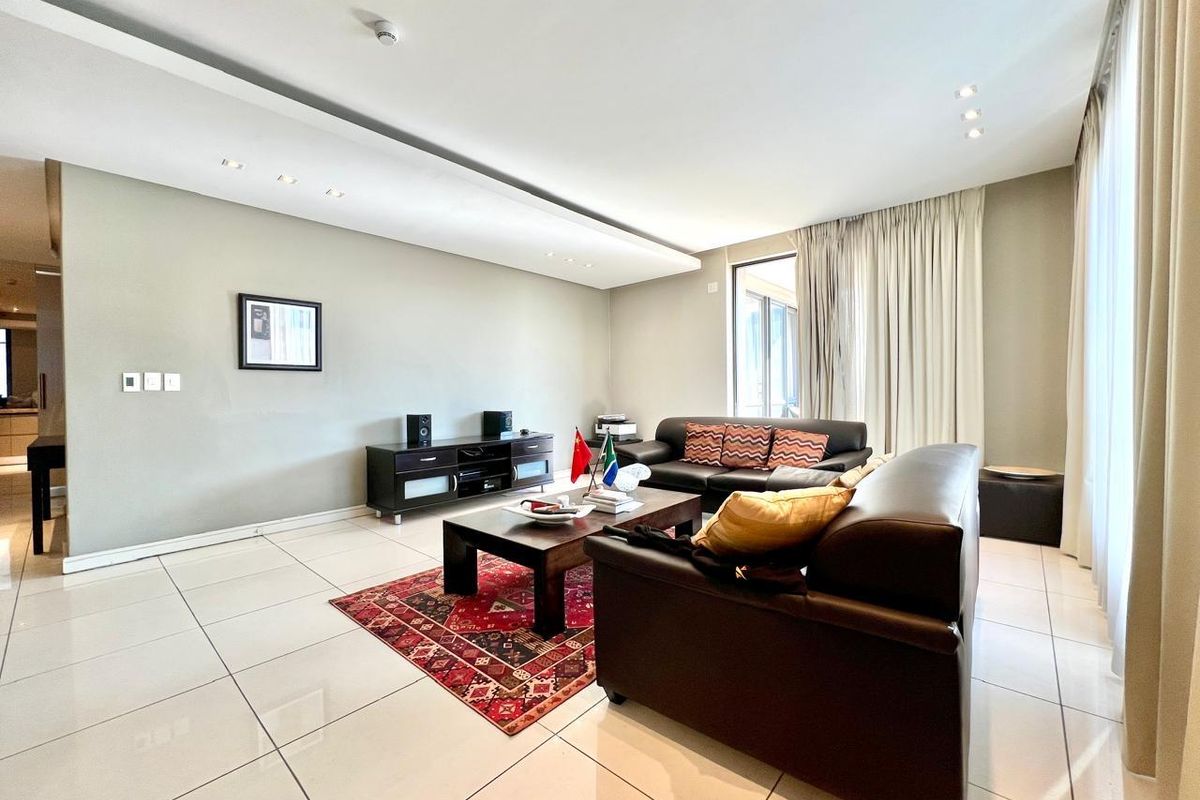 LUXURIOUS TWO BED APARTMENT IN THE EXCLUSIVE THE REGENT FOR RENTAL - Photo 2