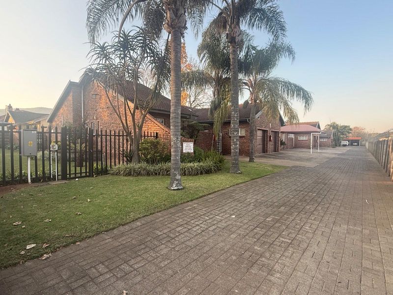 3 Bedroom Townhouse for Sale in Vryheid - Photo 2