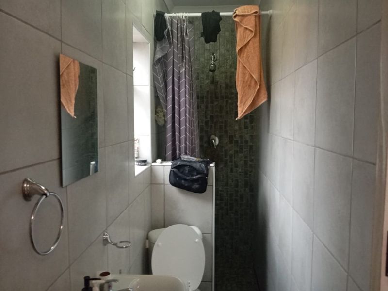 Walking distance to Dischem & major schools! - Photo 10