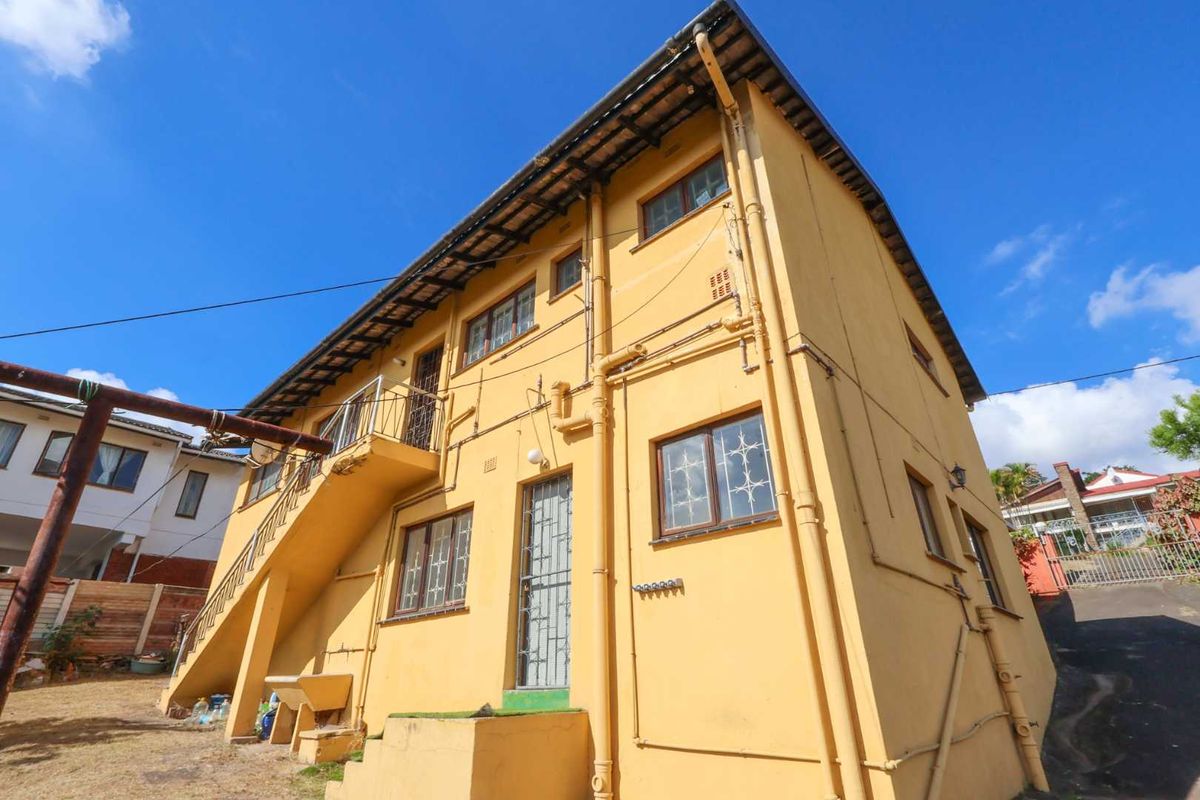 Rare Free-Standing Gem in the Heart of Kharwastan, Chatsworth! - Photo 5