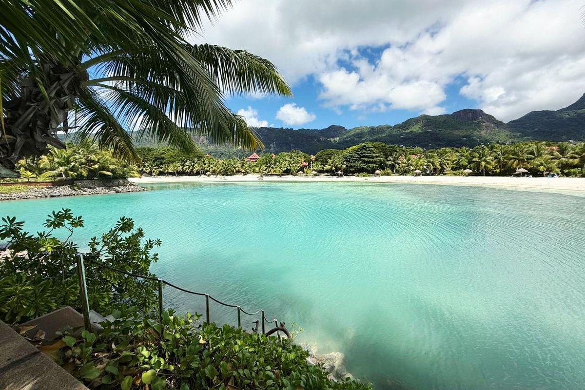 Beach or pool? It's tougher than you think. - Photo 3